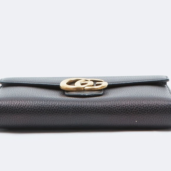 GUCCI BLACK GRAINED LEATHER GG MARMONT SMALL CHAIN BAG - Picture 4 of 10